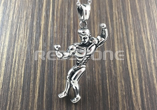 Oceľový prívesok kulturista